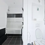 Le Marais 1 Bedroom Netflix Апартаменты Париж